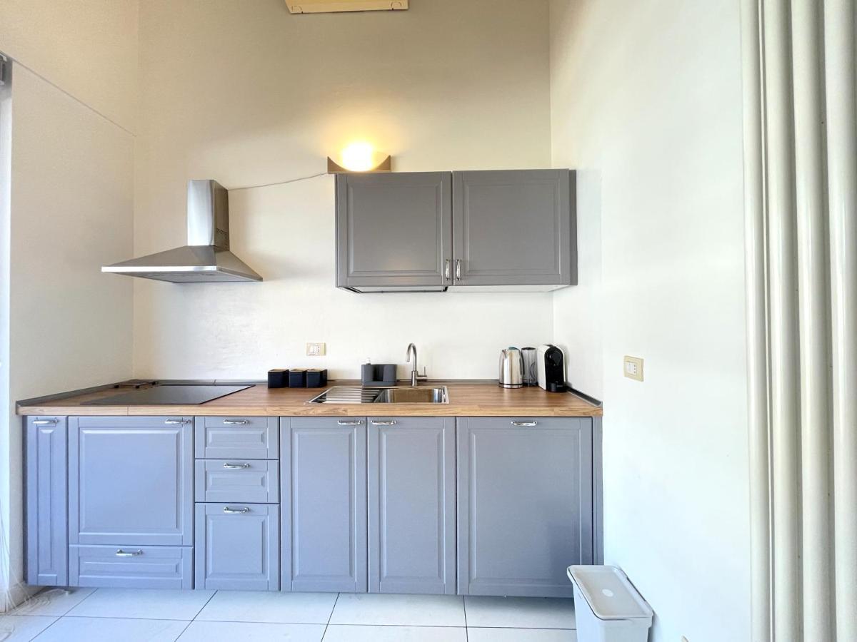 Accomodo Mit48 Trivanotortona Apartment Milan Bagian luar foto
